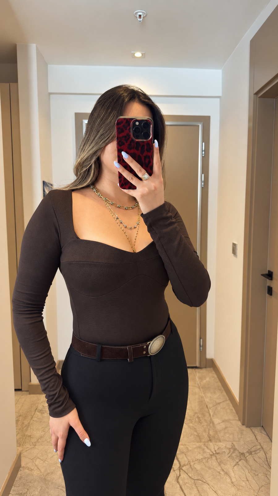 Kalp Yaka Nora Body-Kahve
