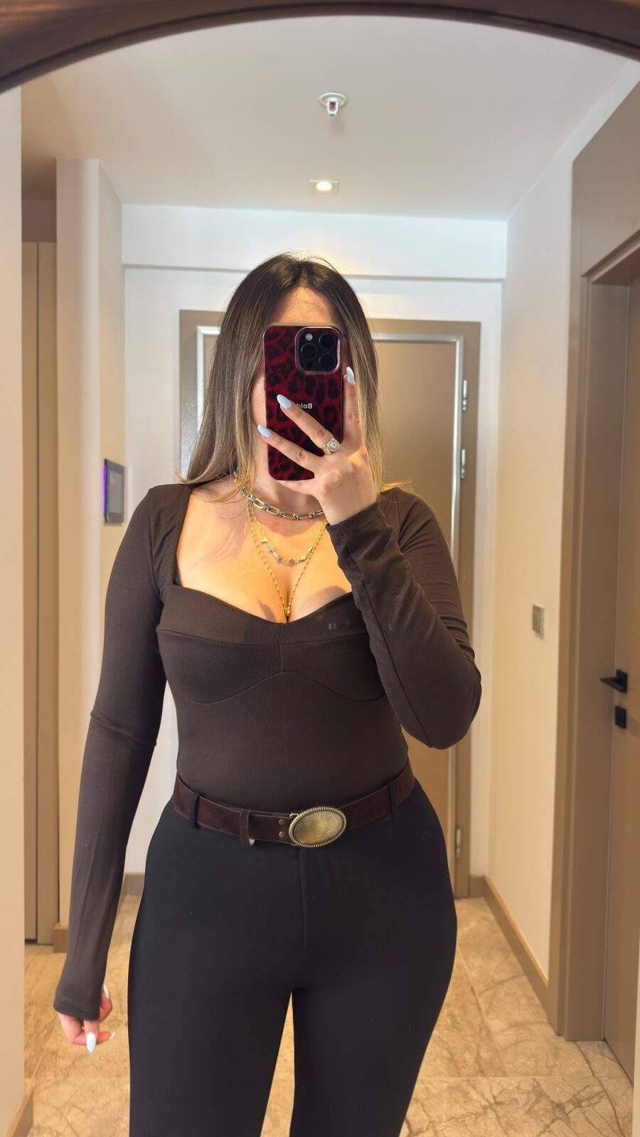 Kalp Yaka Nora Body-Kahve