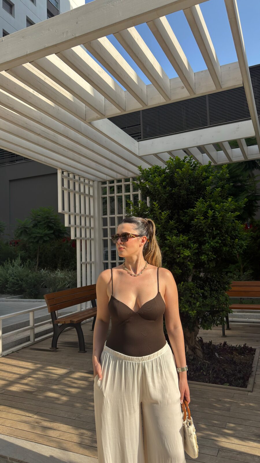 Nora Kahve Body